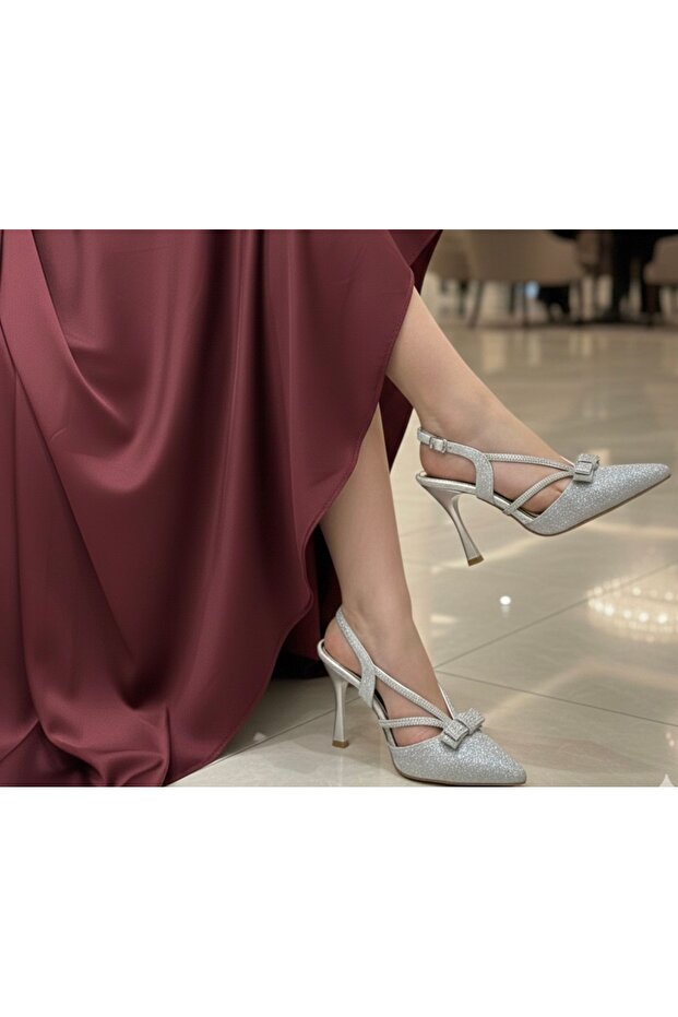 حذاء GOLDSTEP ذو مظهر أنيق للسهرات بكعب عالٍ
