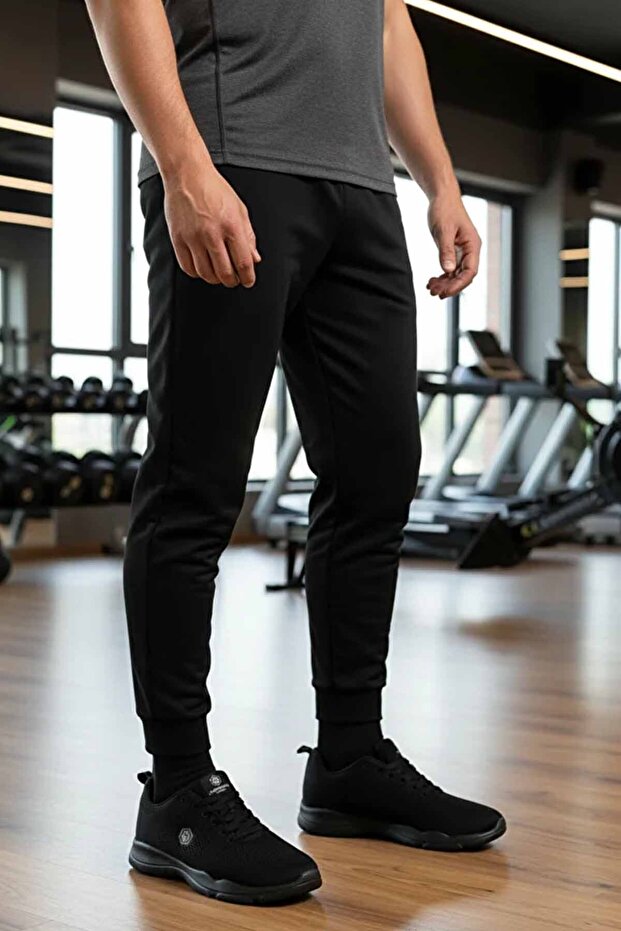 Black Men's Sneaker - Lightweight and Breathable Comfort Shoes