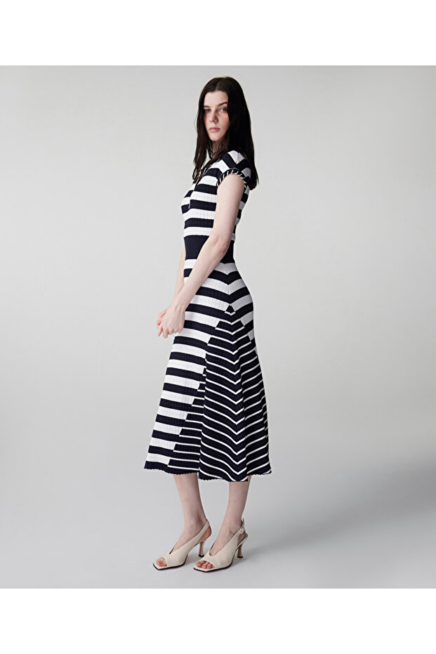 Çizgili triko elbise - 5