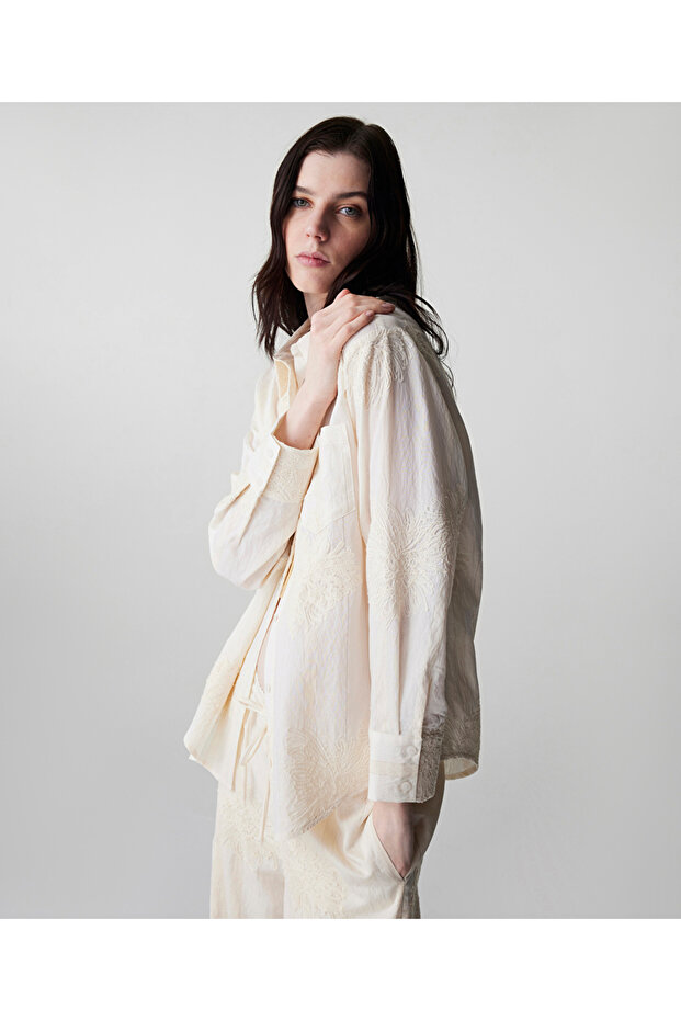 Çiçek nakışlı gömlek - 2