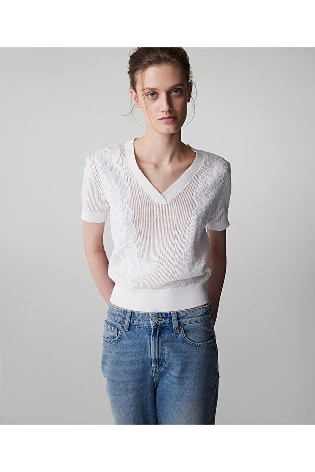 Nakışlı ajurlu triko - 1