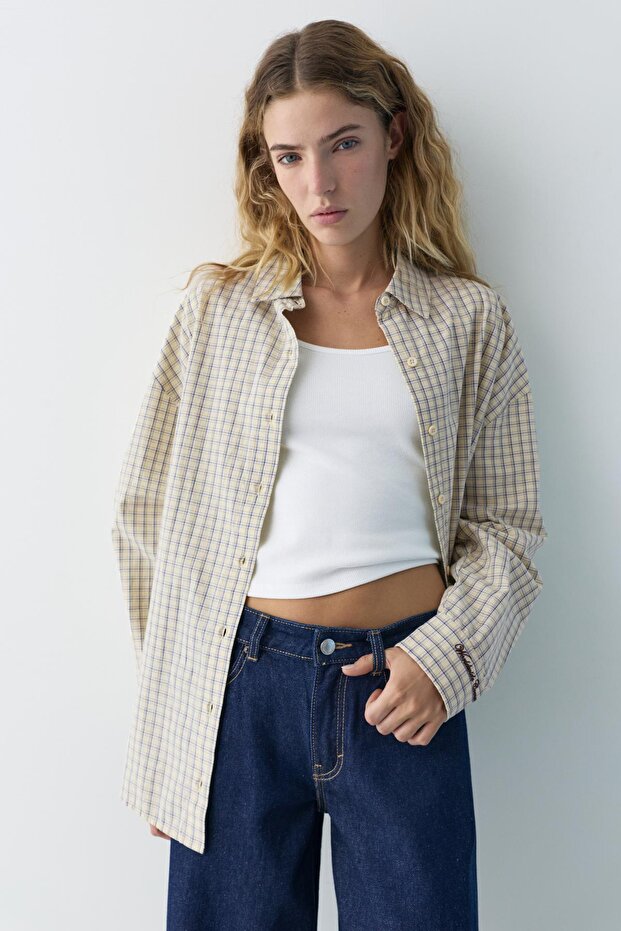 Nakışlı manşetli kareli gömlek - 2