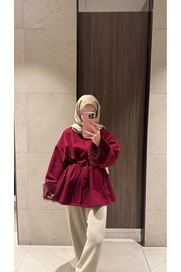 جاكيت بتفاصيل من فرو الكرز - 4