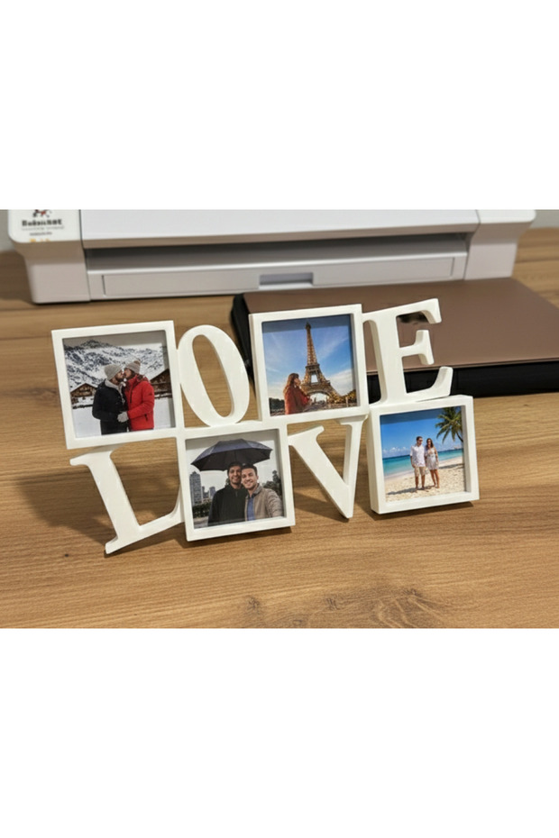 إطار صور متعدد مزخرف لسطح المكتب مع كتابة LOVE
