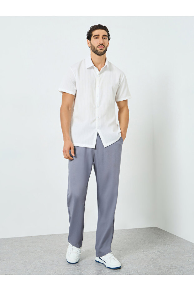 Men Grey Solid Drawstring Waist Relaxed Pants - 2