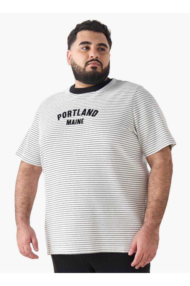 Men Regular Fit Crew Neck Short Sleeves Portland Printed T-shirt