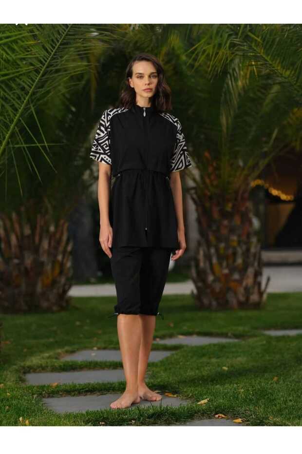 ملابس السباحة نصف مغلقة - 1