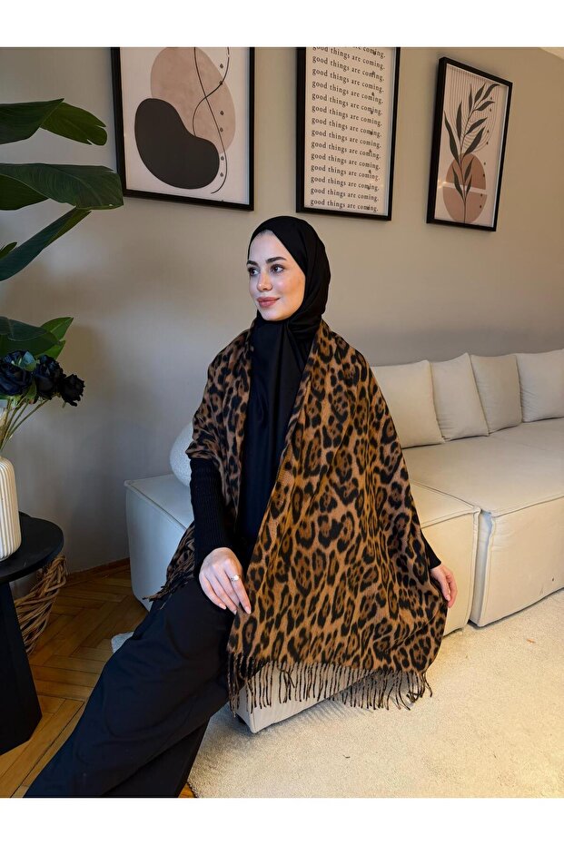 Leopard Pattern Shoulder Shawl - Dark Brown