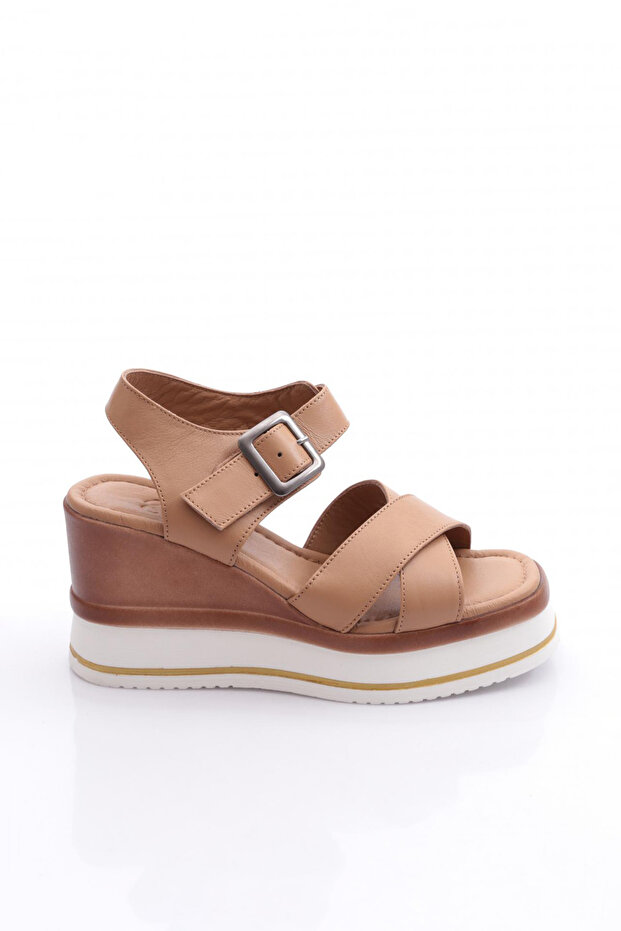 1012-24170 Women's Cross-Strapped Mega Thick Sole Sandals