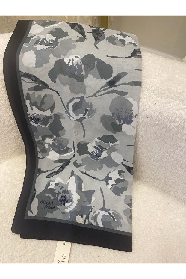 Modal Scarf with Flower Pattern