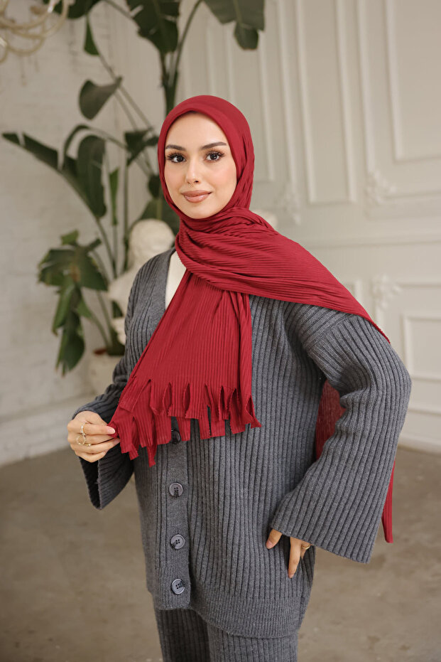 Burgundy Helen Practical Pleated Shawl with Sponge on the Front