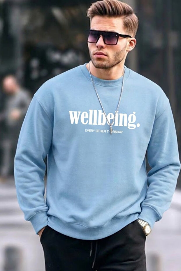 سويت شيرت رجالي مطبوع باللون الأزرق من Wellbeing