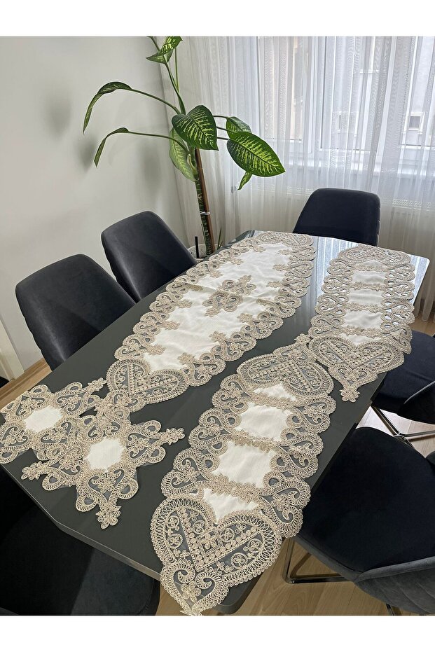 Luxury Living Room Sets with Lacquer Guipure on Linen