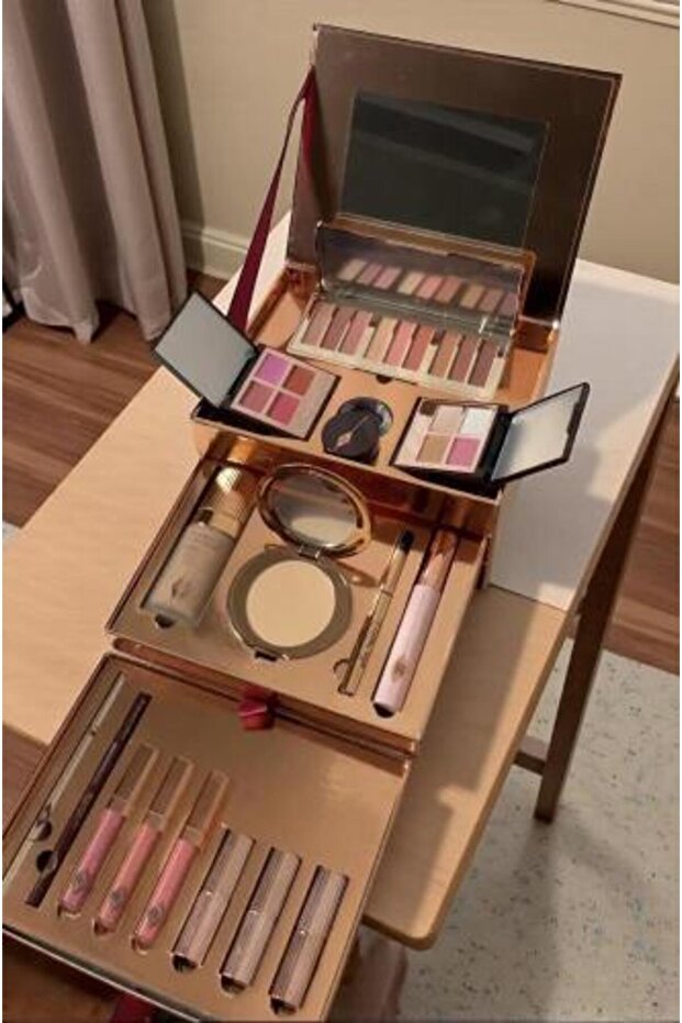 بديل علبة التجميل من شارلوت