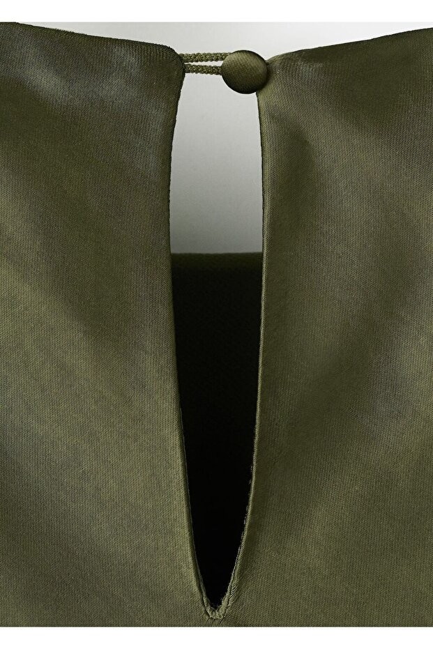 Vatkalı saten elbise - 5