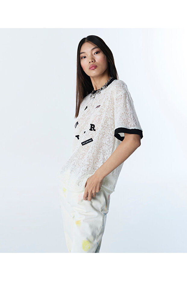 ÇİÇEK DESEN PATCH'Lİ OVERSIZE TİŞÖRT - 5