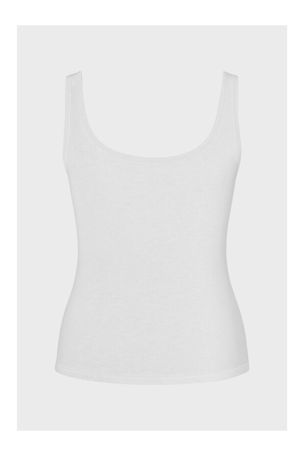 Agatha Athlete - 3