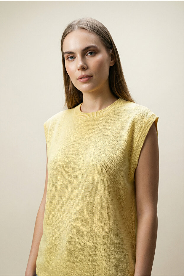 Sleeveless Summer Women's Knitwear Blouse