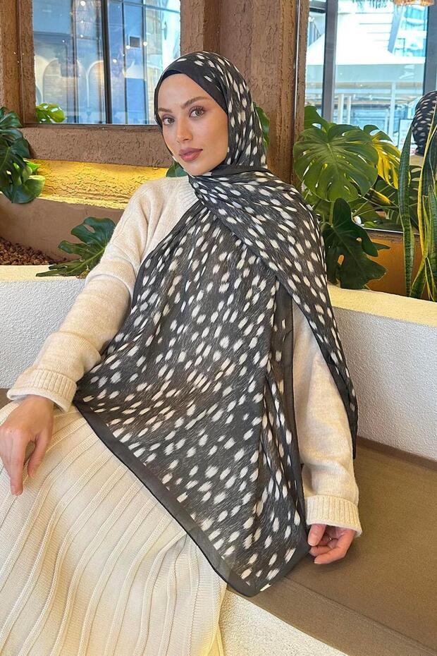 شال ناعم بنمط سيلان باللون الأخضر الداكن