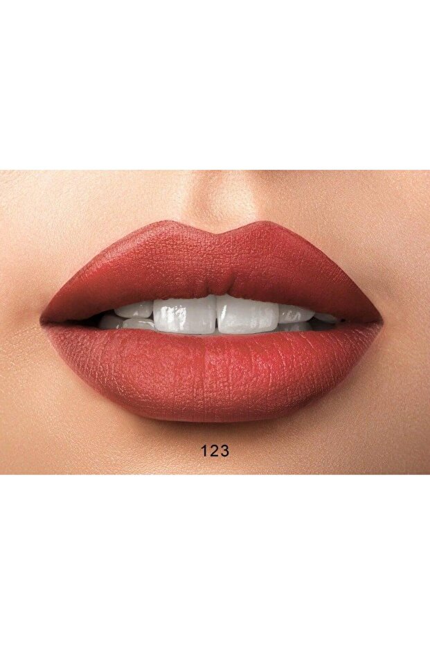 أحمر شفاه بولفر طويل الأمد 123 - 2