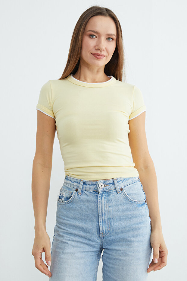 Basic Bisiklet Yaka Biyeli Crop Tişört - 2