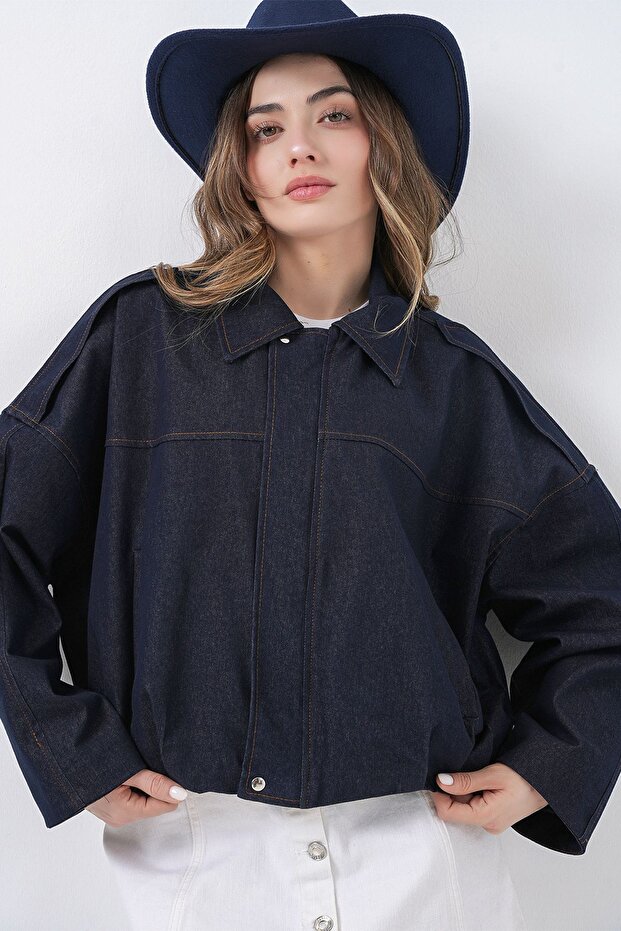 Bdart Oversize Short Jacket with Zipper and Pockets