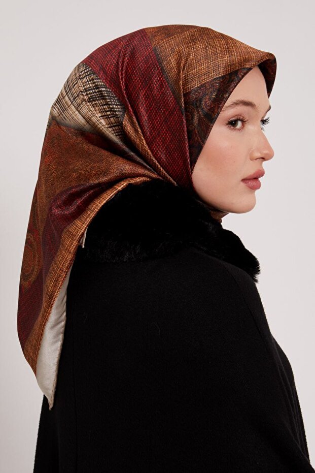 Classic Striped Pattern Sparkling Crystal Scarf