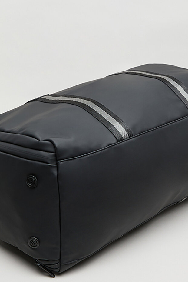 حقيبة سفر رجالية سوداء سادة - 4