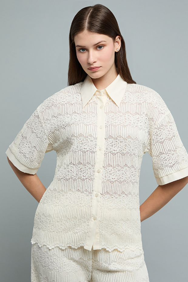 Women's Cream Lace Shirt with Classic Collar and Short Sleeves
