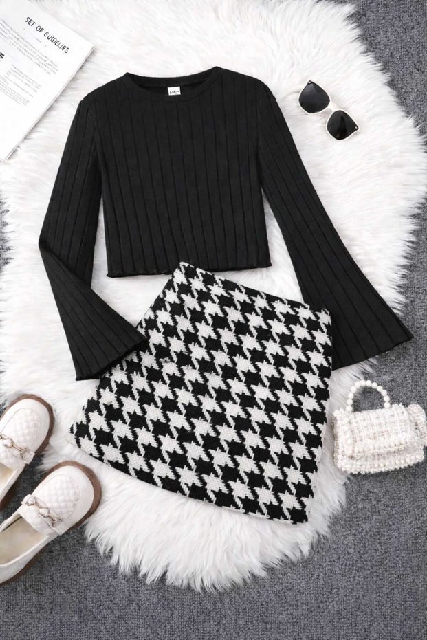 Girl's Plaid Fabric Crop Holiday Travel Stylish Suit, Slim Fit, Can Be Ordered One Size Larger.