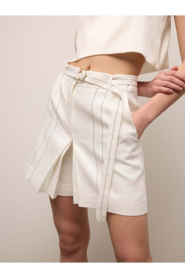 Kontrast Dikişli Beyaz Şort - 5