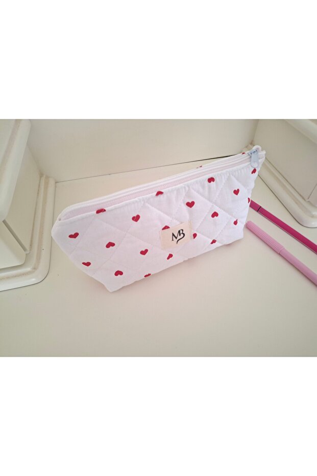 حقيبة أقلام صغيرة بنمط قلب أحمر - 6