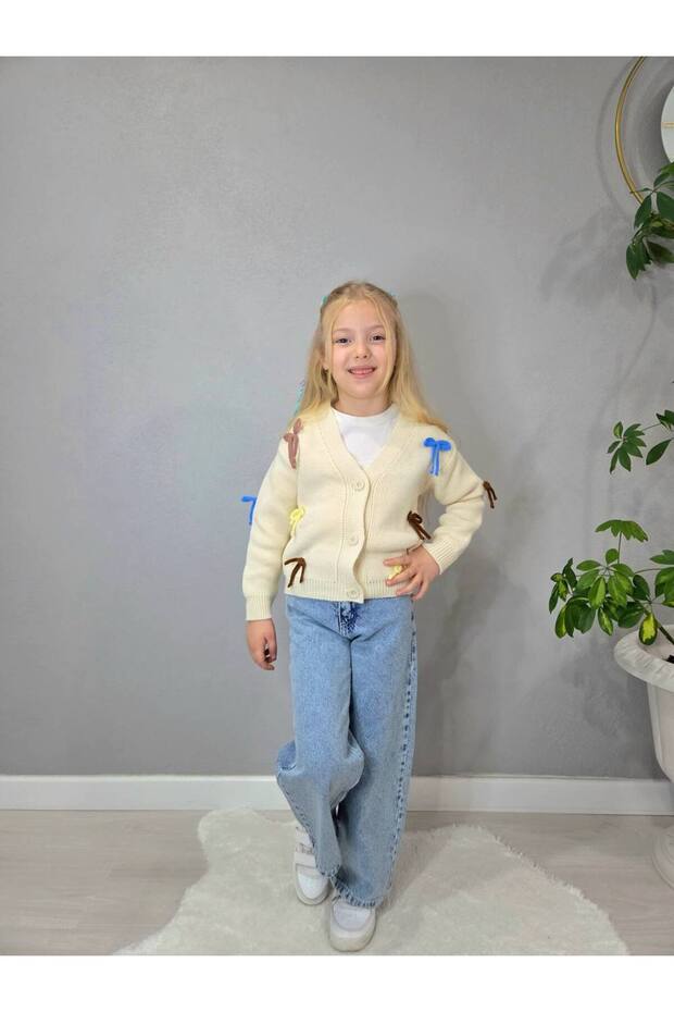Girl's Set Winter Knitwear Jacket Top and Bottom Set 3-Piece Knitwear Top Inner Long-Sleeved Bdi and Bottom Jeans