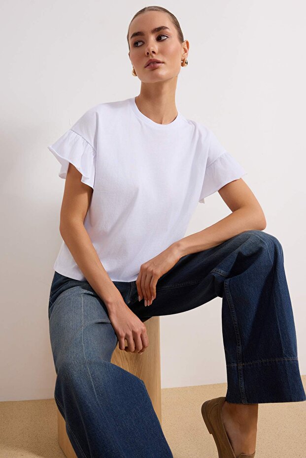 Beyaz %100 Pamuk Fırfır Detaylı Basic Bisiklet Yaka Örme T-Shirt TWOSS22TS2429 - 2