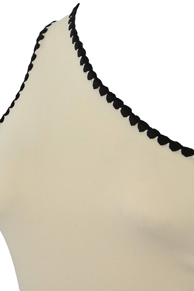 Ekru Tek Omuz Yakası İşlemeli Triko Bluz TBBSS25AF00046 - 4