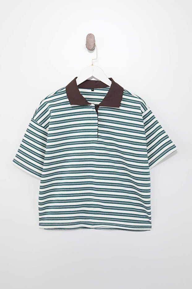 Yeşil Çizgili Oversize Kalıp Polo Yaka Dokuma Detaylı Tok İnterlok Örme T-Shirt TWOSS26TS00030 - 9