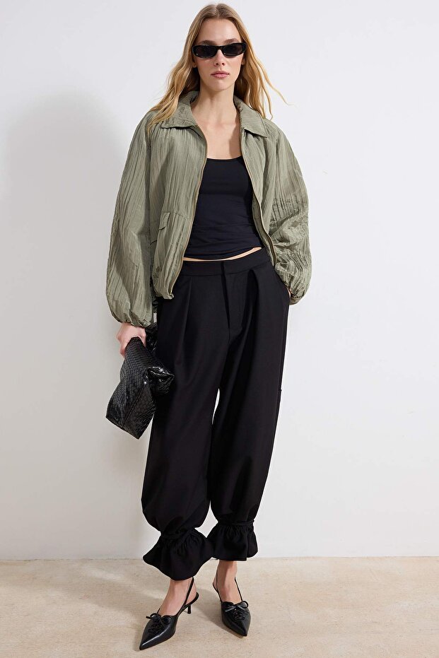 Açık Haki İnce Dolgulu Dokulu Oversize Bomber Mont TWOSS26MO00007 - 2
