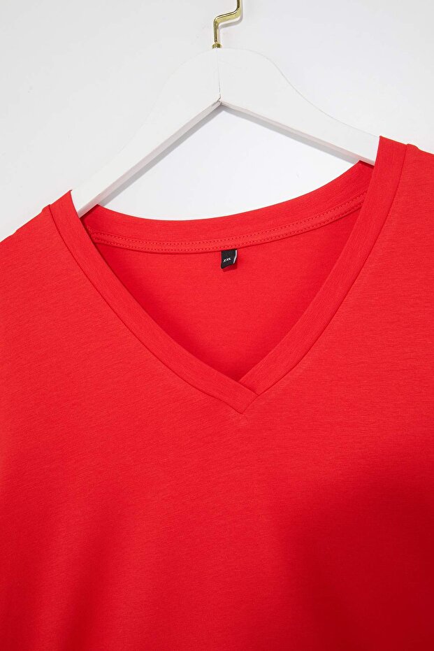 Kırmızı Regular Fit V Yaka Büyük Beden T-shirt TBBSS25BF00062 - 5