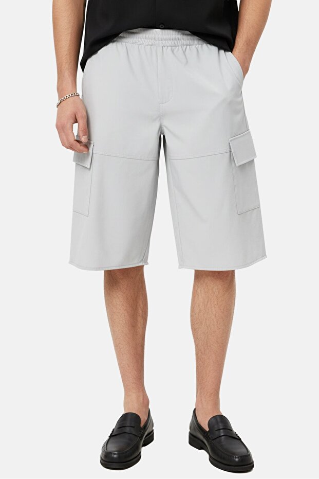 Men Solid Stretchable Cargo Shorts, Grey