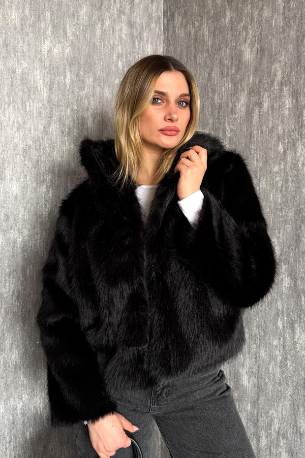 Women's Short Faux Fur Coat 60534