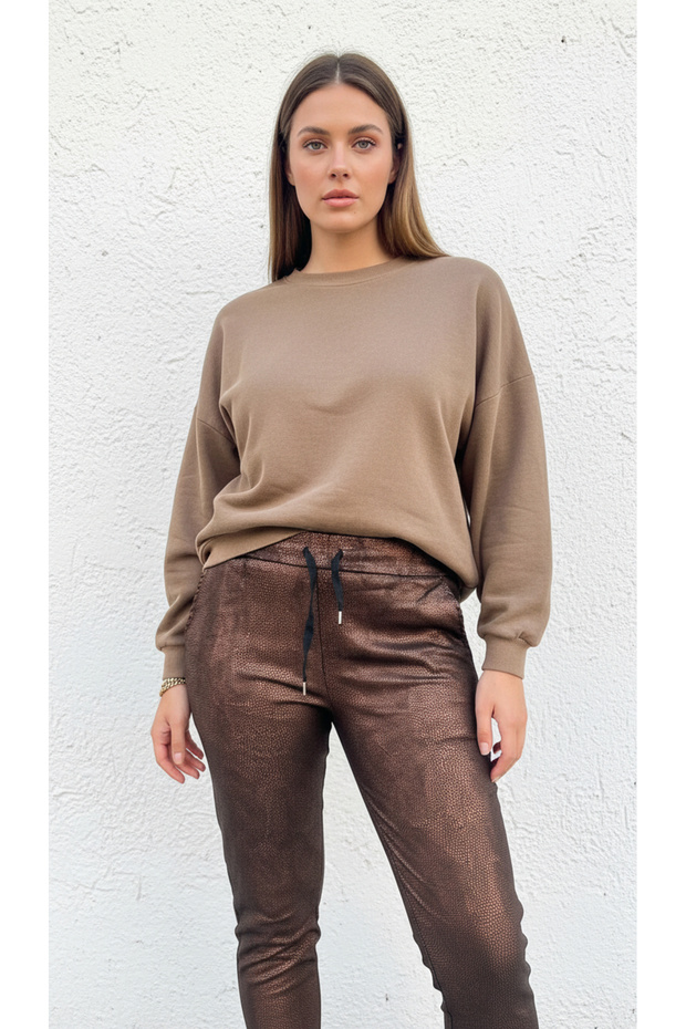 بنطلون رياضي منقوش باللون البني - 4