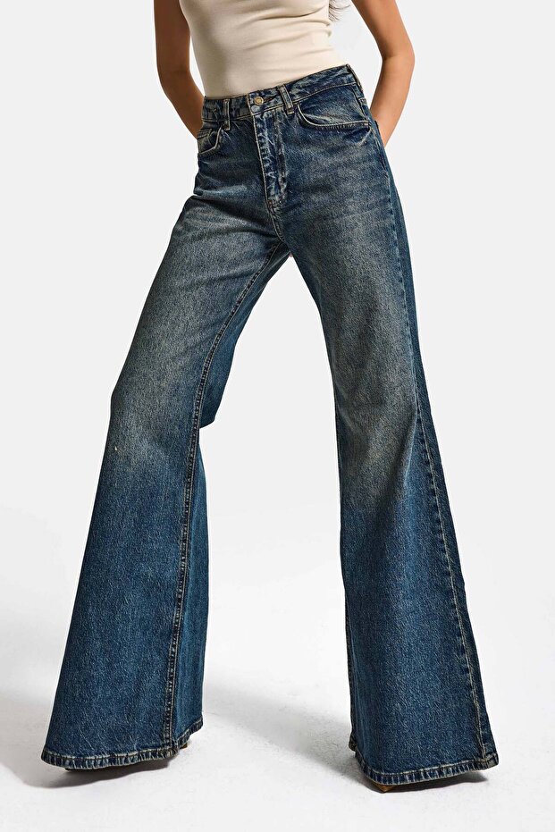 Women's Tint Denim Color 2w5-8 MRY Flare Fit Comfortable Fabric Inseam 83 cm Denim Jeans