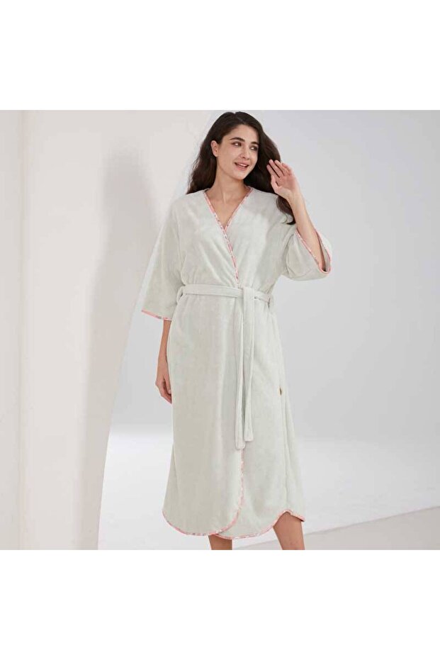 روب حمام أنيق - لون فستقي فاتح - مقاس 2/3XL