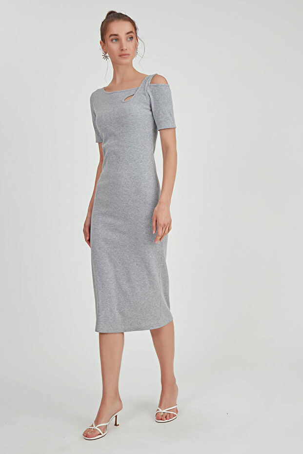 Omuz Detaylı Uzun Örme Elbise - 3