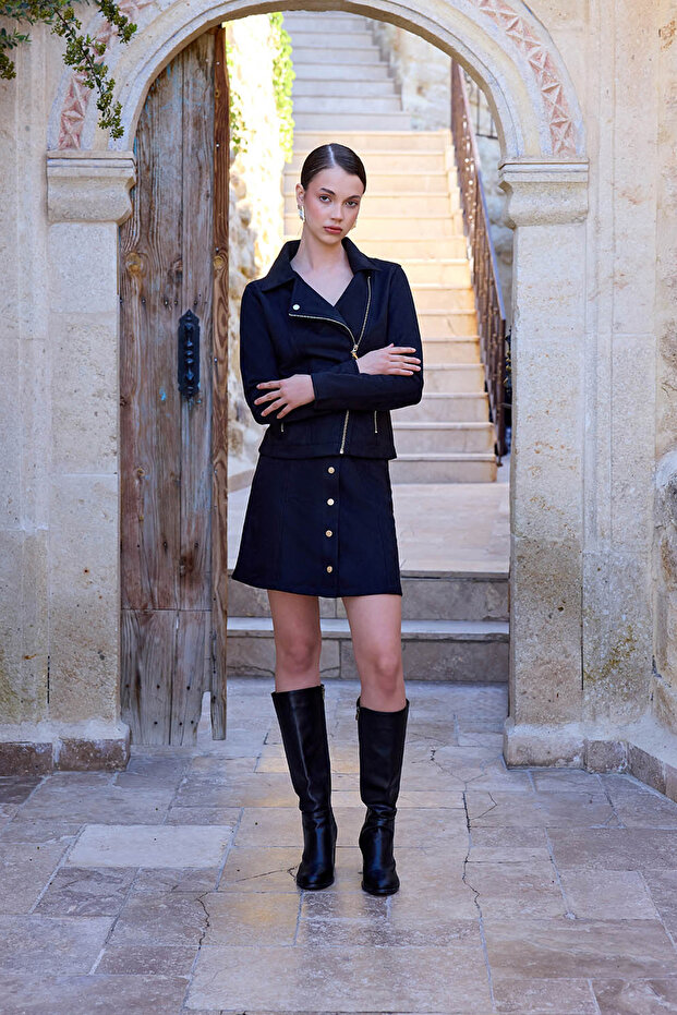 Önü Düğmeli Mini Süet Etek - 3