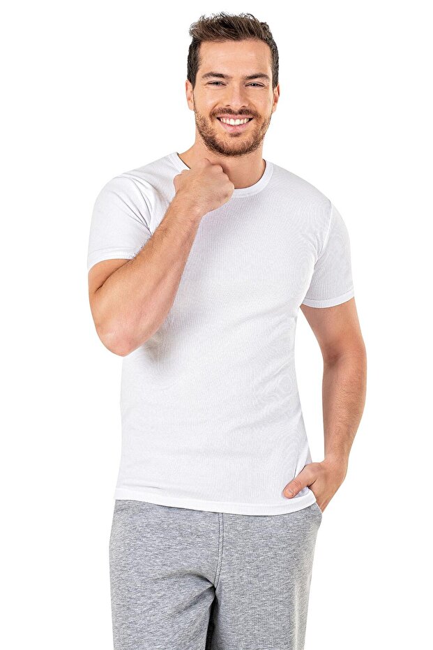 تي شيرت رجالي أبيض بأكمام نصفية