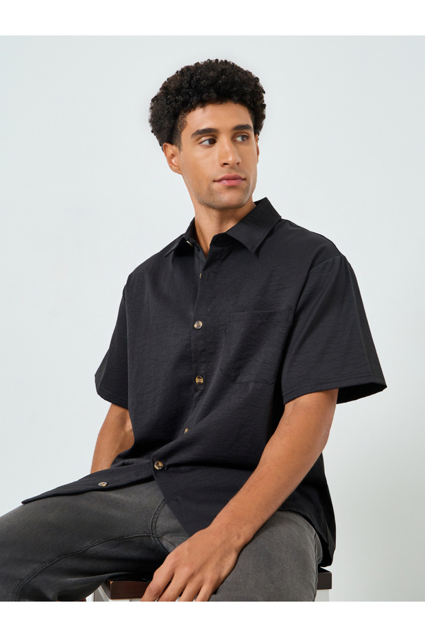 Men Black Pocket Detail Short Sleeve Shirt