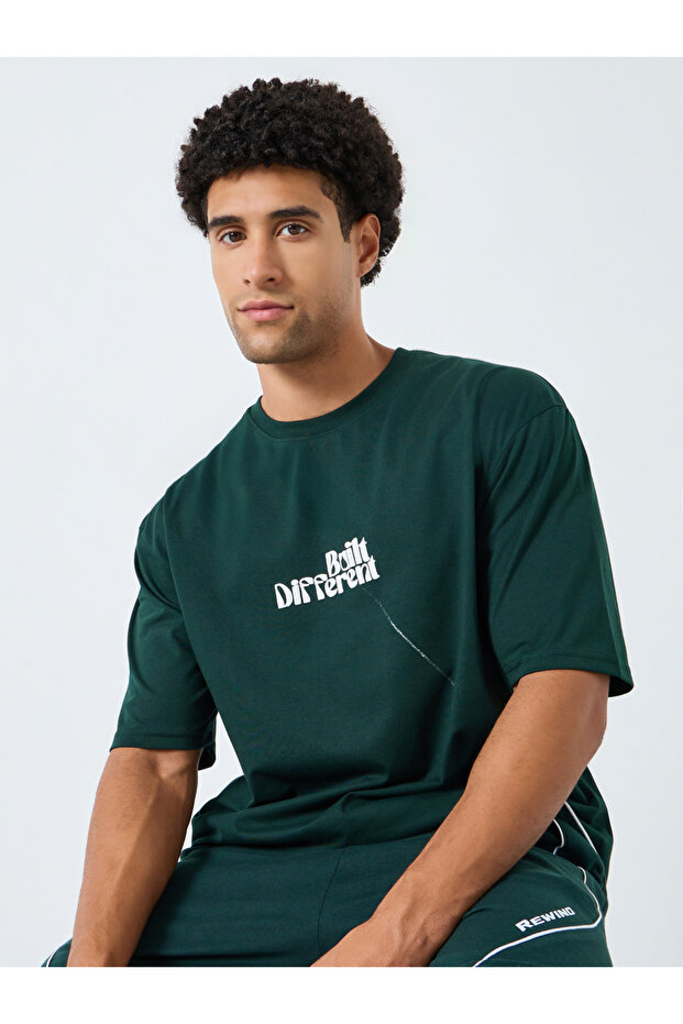 Men Green Graphic Print Oversized T-Shirt