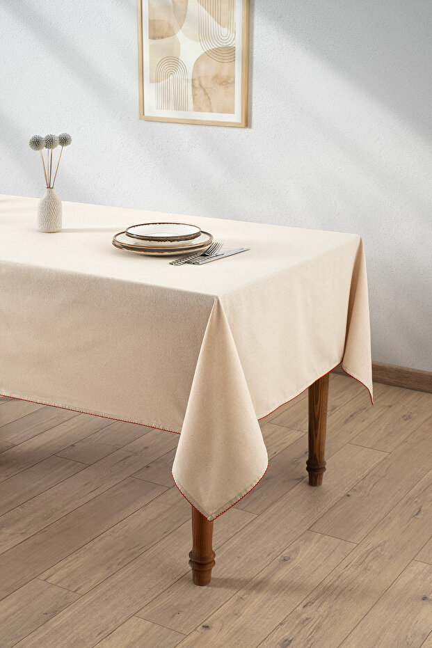 مفرش طاولة أحمر من ماركة فيرا مقاس 150x220 سم - مفرش طاولة مستطيل بحواف كروشيه