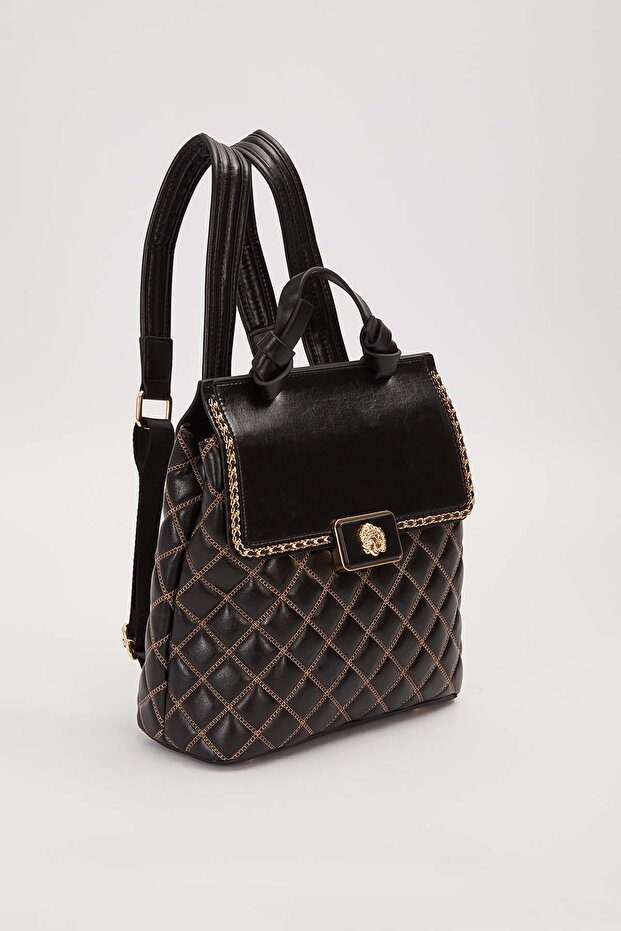 حقيبة ظهر موديل مبطنة باللون الأسود - 2